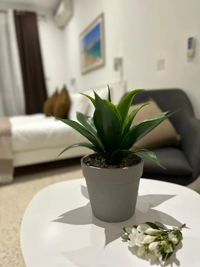 The Beach House Birżebbuġa 0*,  Μάλτα