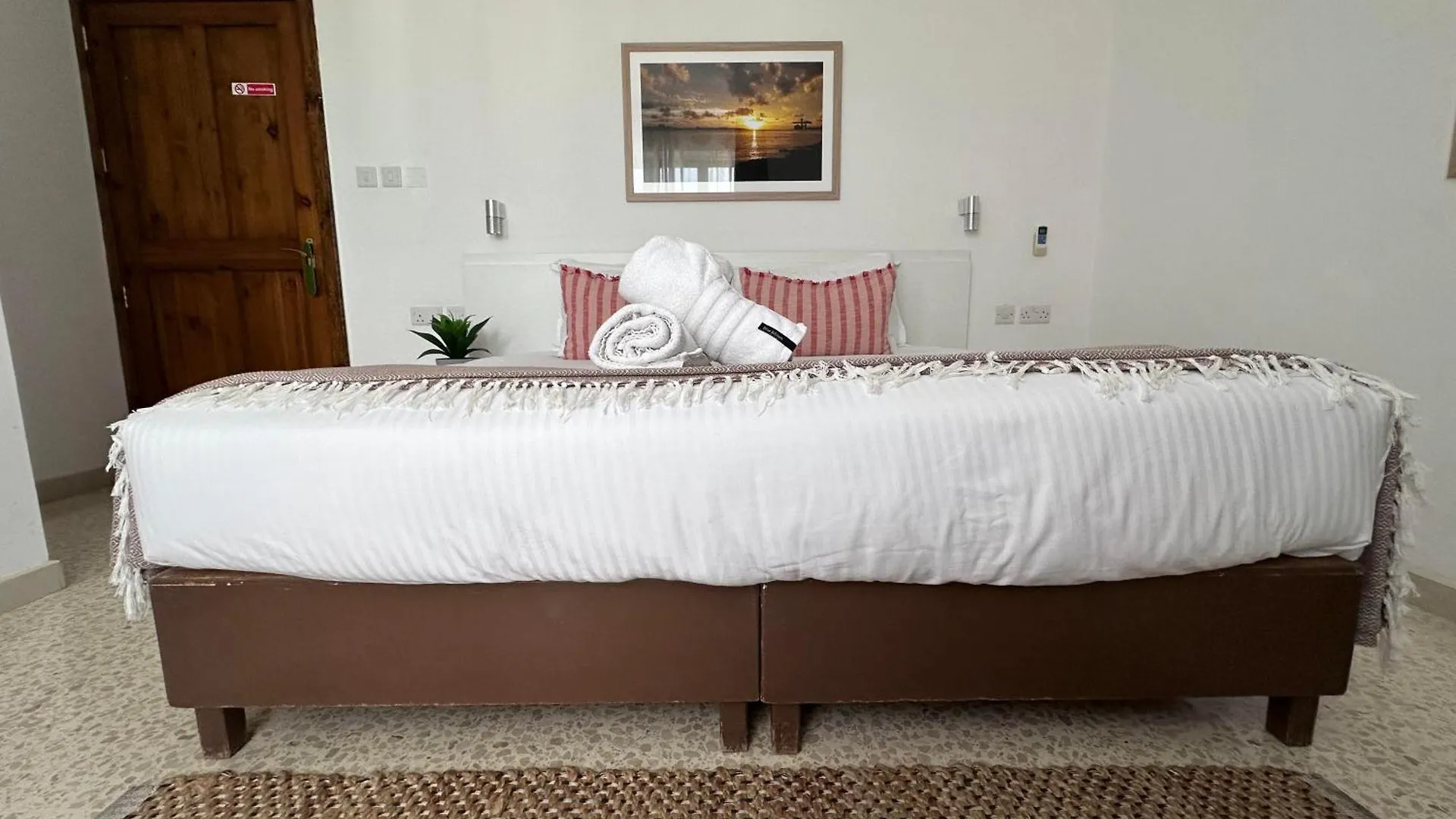 The Beach House Birżebbuġa